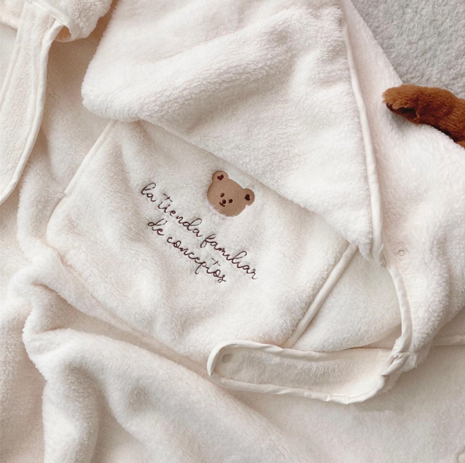 Embroidered Bear Windproof Baby Blanket – Cosy All-Season Pram & Carrier Cover