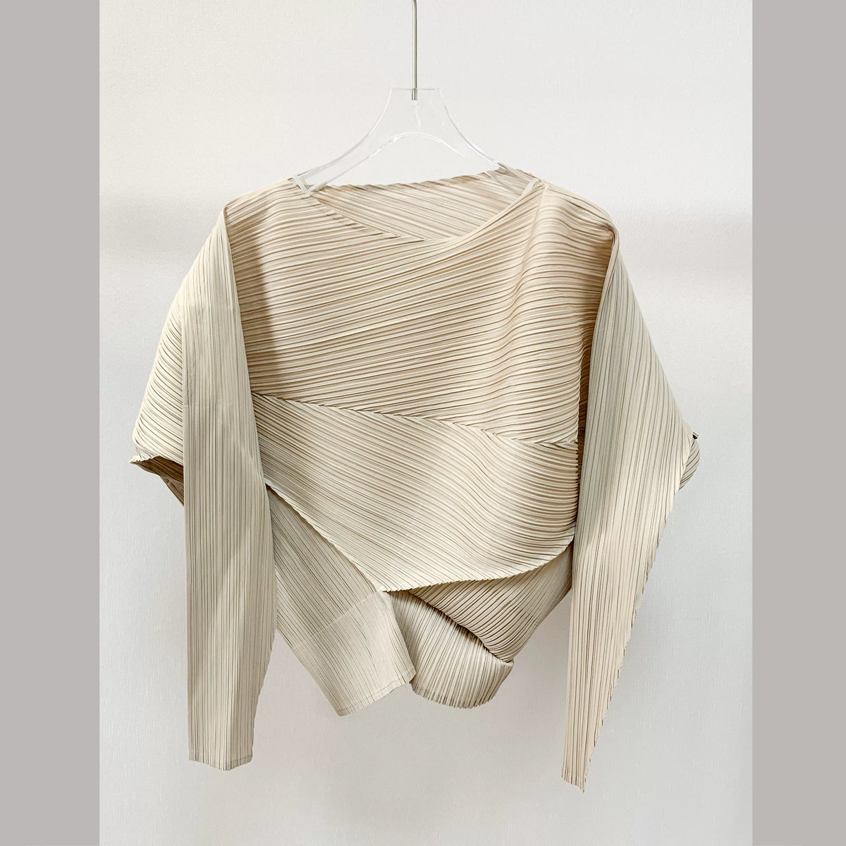 Women’s Miyake Pleated T-Shirt – Solid Color Slim-Fit Spring Top