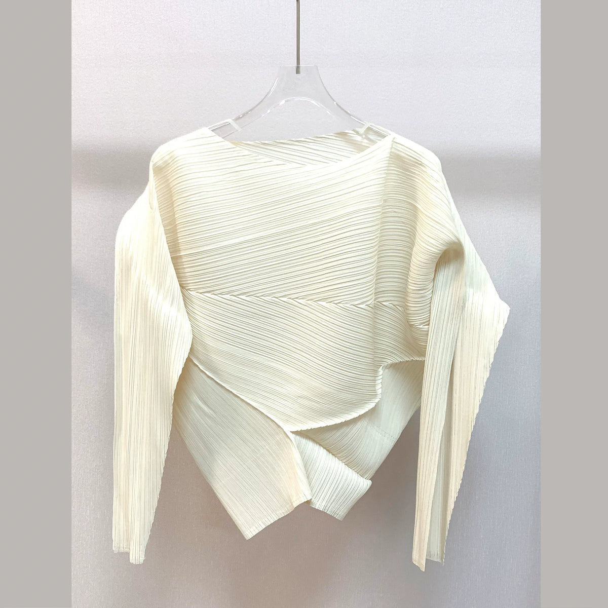 Women’s Miyake Pleated T-Shirt – Solid Color Slim-Fit Spring Top