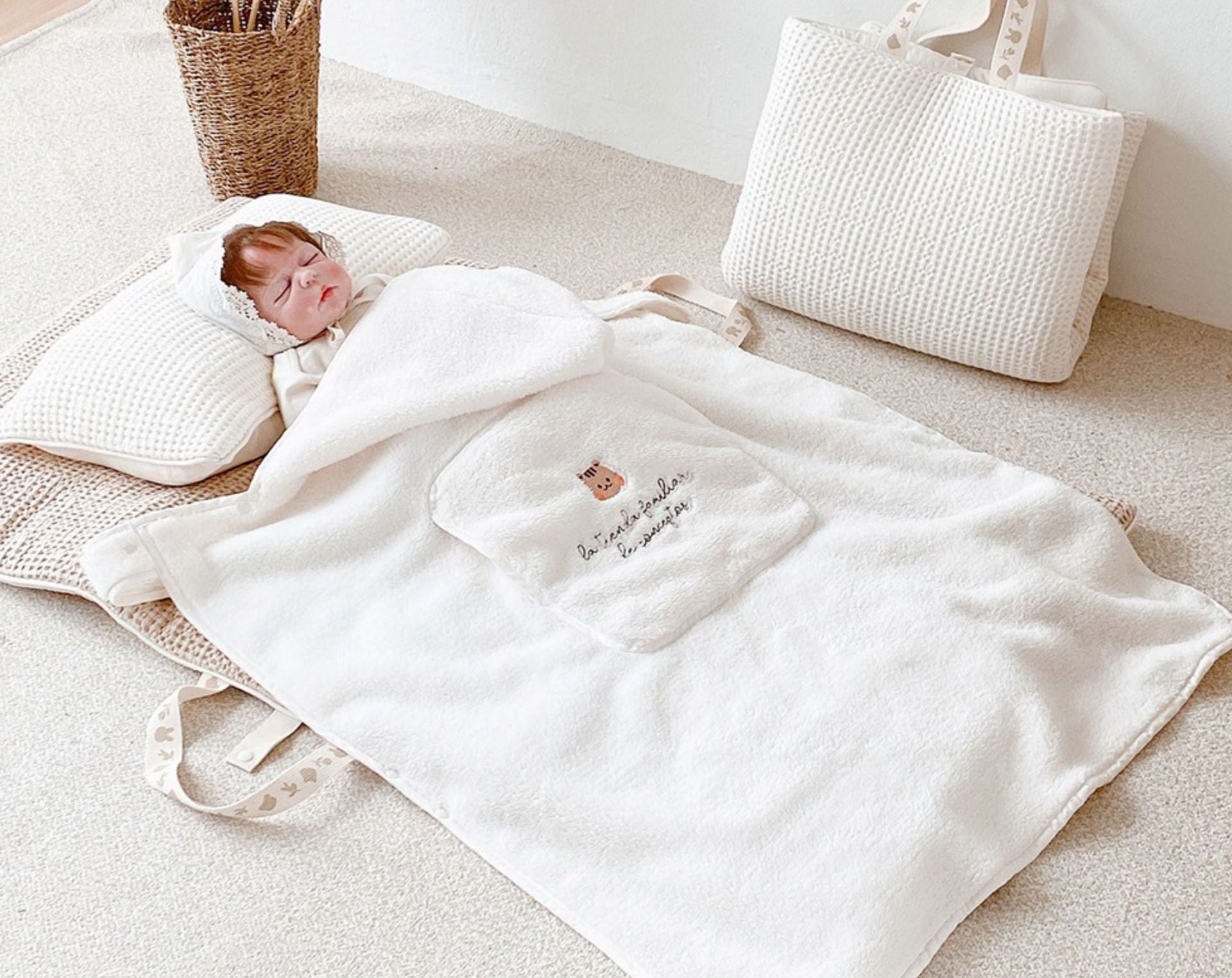 Embroidered Bear Windproof Baby Blanket – Cosy All-Season Pram & Carrier Cover