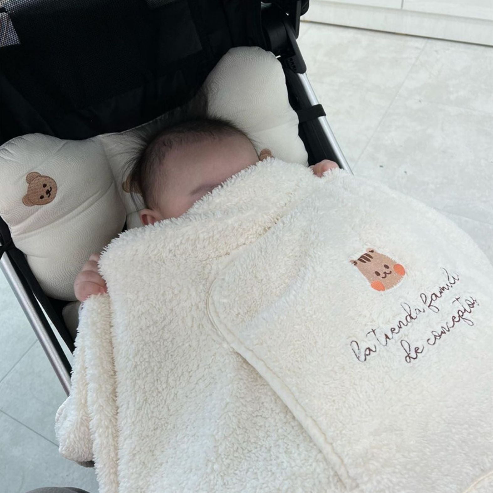 Embroidered Bear Windproof Baby Blanket – Cosy All-Season Pram & Carrier Cover