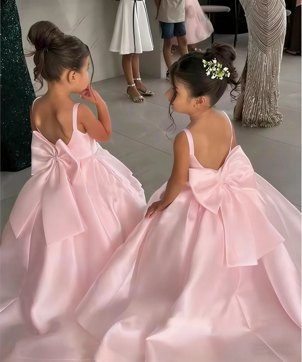 Girls’ Elegant White Bow Dress – Sleeveless Flower Girl Party Gown | Wedding, Communion & Special Occasions