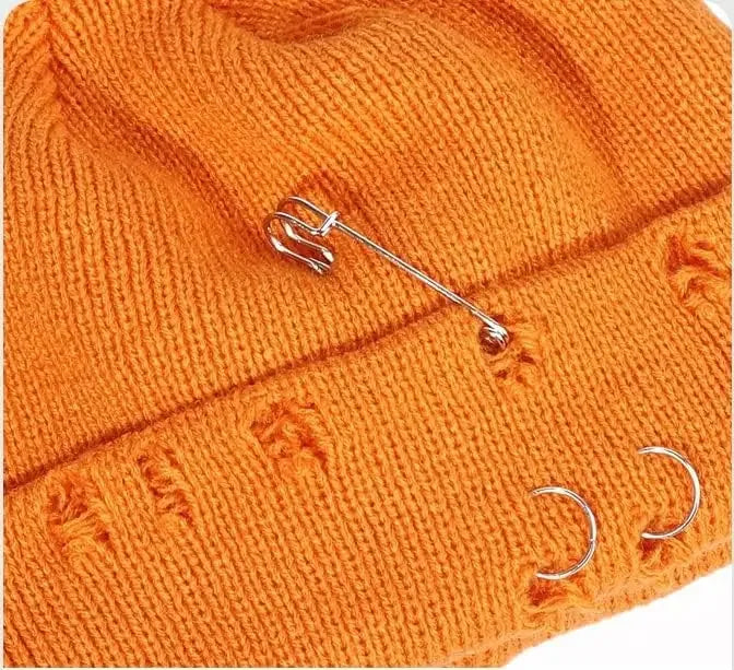 Women’s Y2K Gothic Beanie – Winter Knit Skull Cap with Metal Ring Detail, Harajuku Hip Hop Streetwear Hat