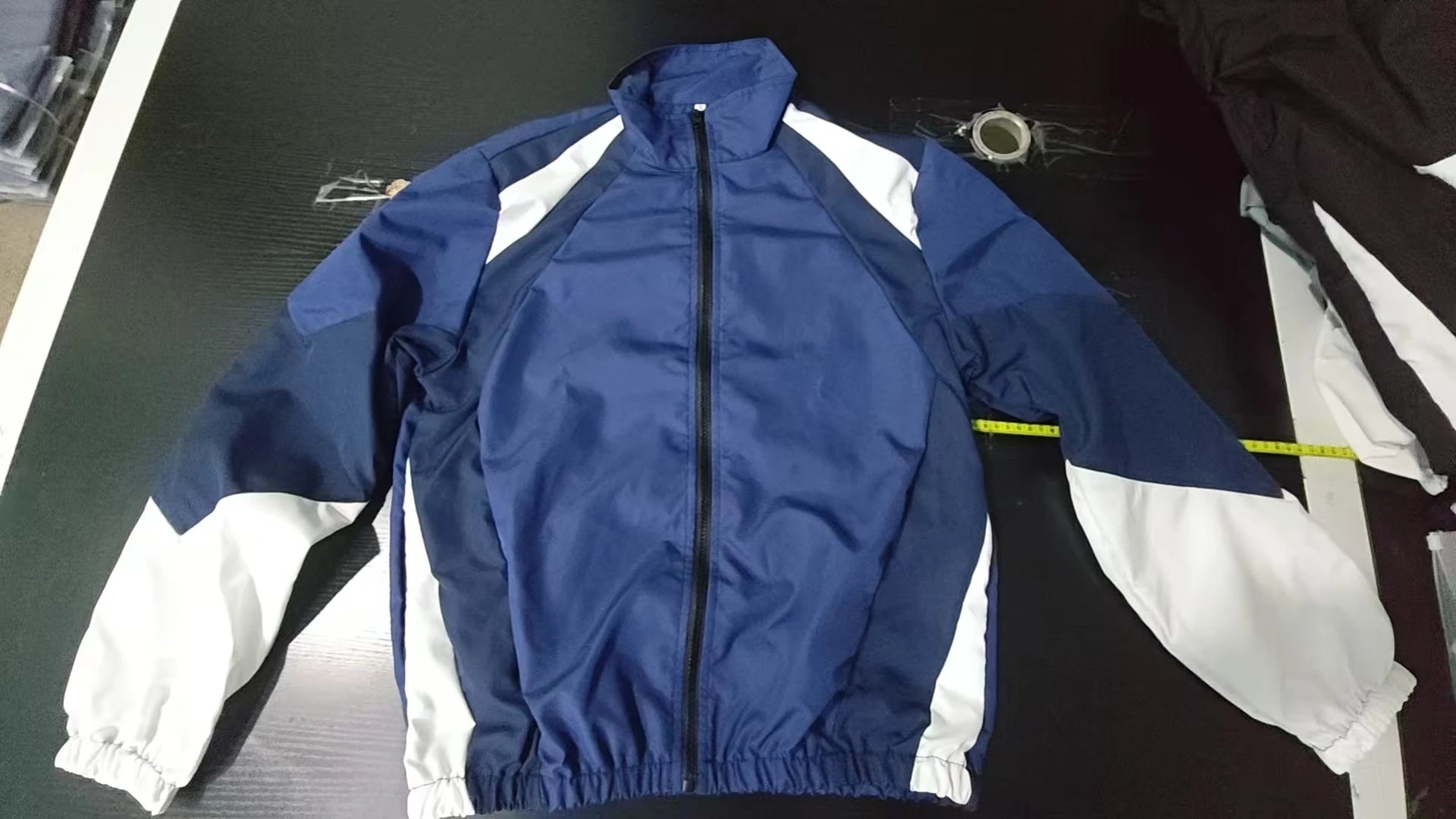 Men's Colour-Block Windproof Jacket – Lightweight Wear-Resistant Casual Travel Coat