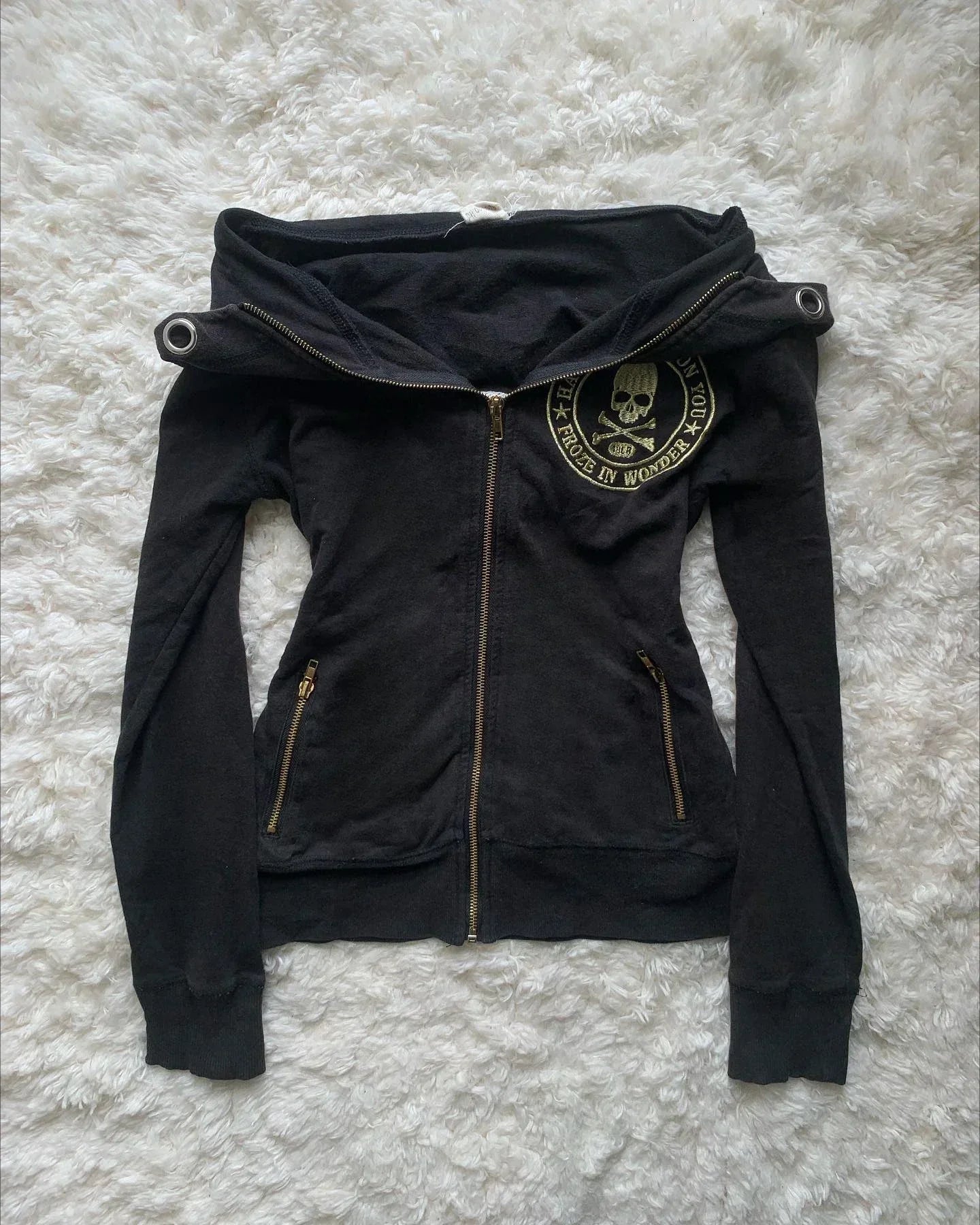 Brown Pixel Bee Zip-Up Hoodie – Y2K Kawaii Streetwear