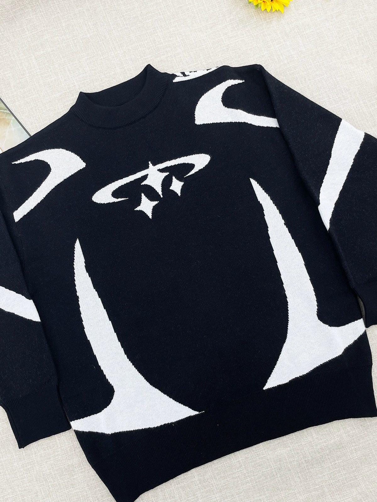 Unisex Jacquard Letter Sweater – Contrast Color Round Neck Knitwear, Trendy High Street Couple-Style Pullover