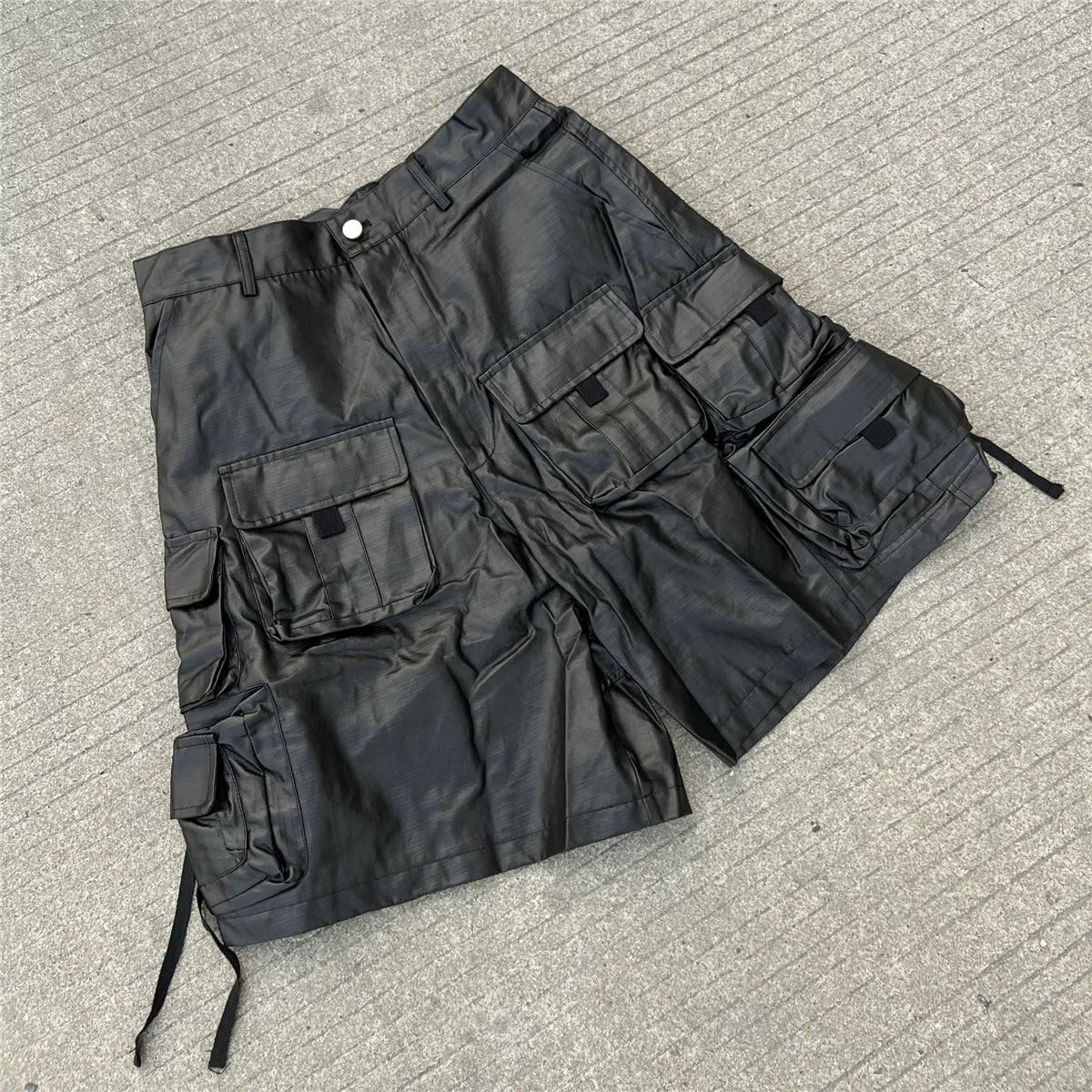 Unisex Multi-Pocket Cargo Shorts – Loose Fit Techwear Utility Shorts, High Street Casual Shorts for Men & Women