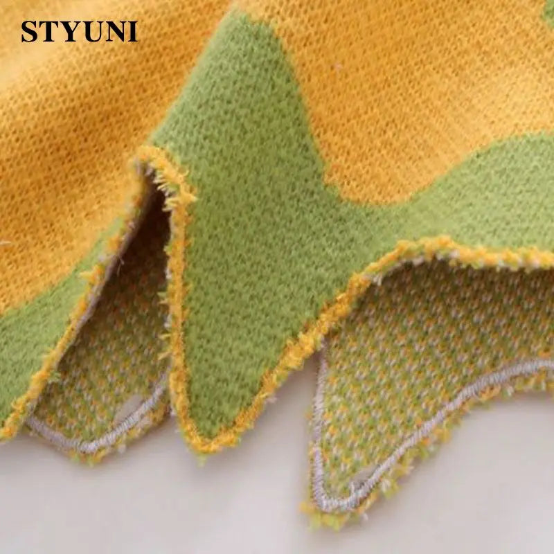 Wavy Color Block Knitted Sweater