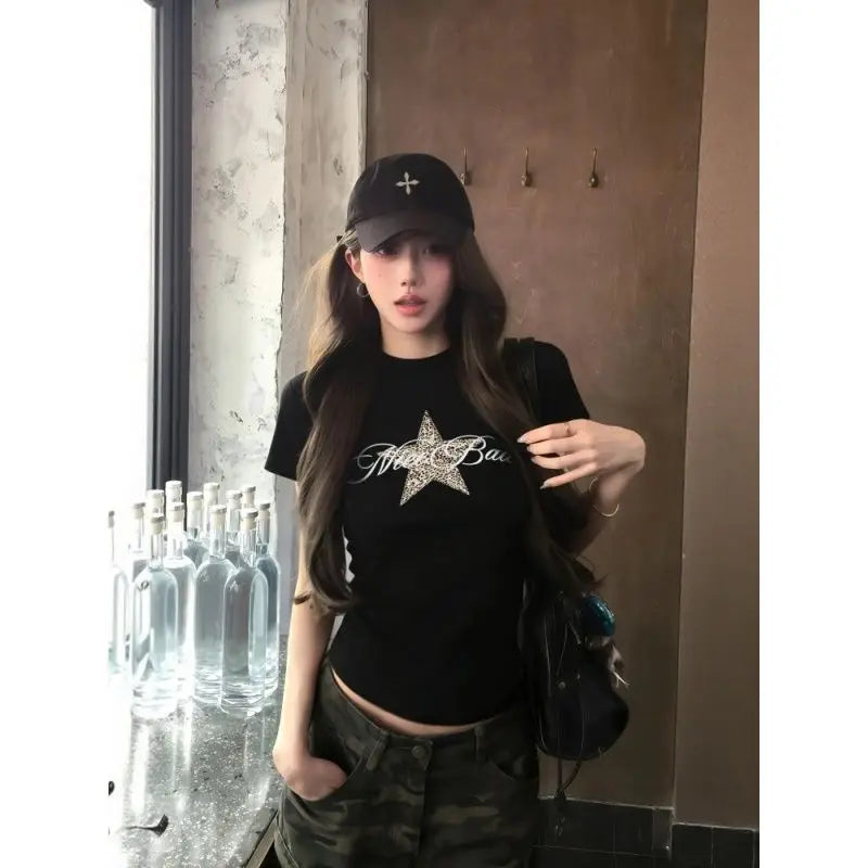 Women’s Black Y2K Crop T-Shirt – Fitted Leopard Star Print Short Sleeve Top