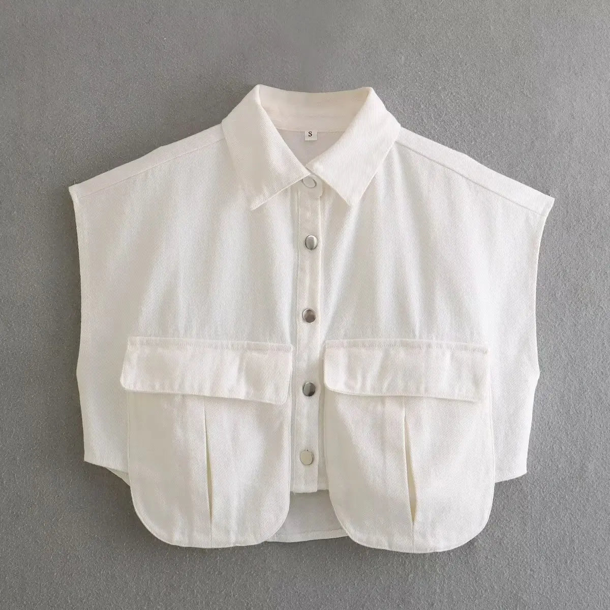 Women’s Cropped Denim Blouse – Sleeveless Button-Up Top with Pockets
