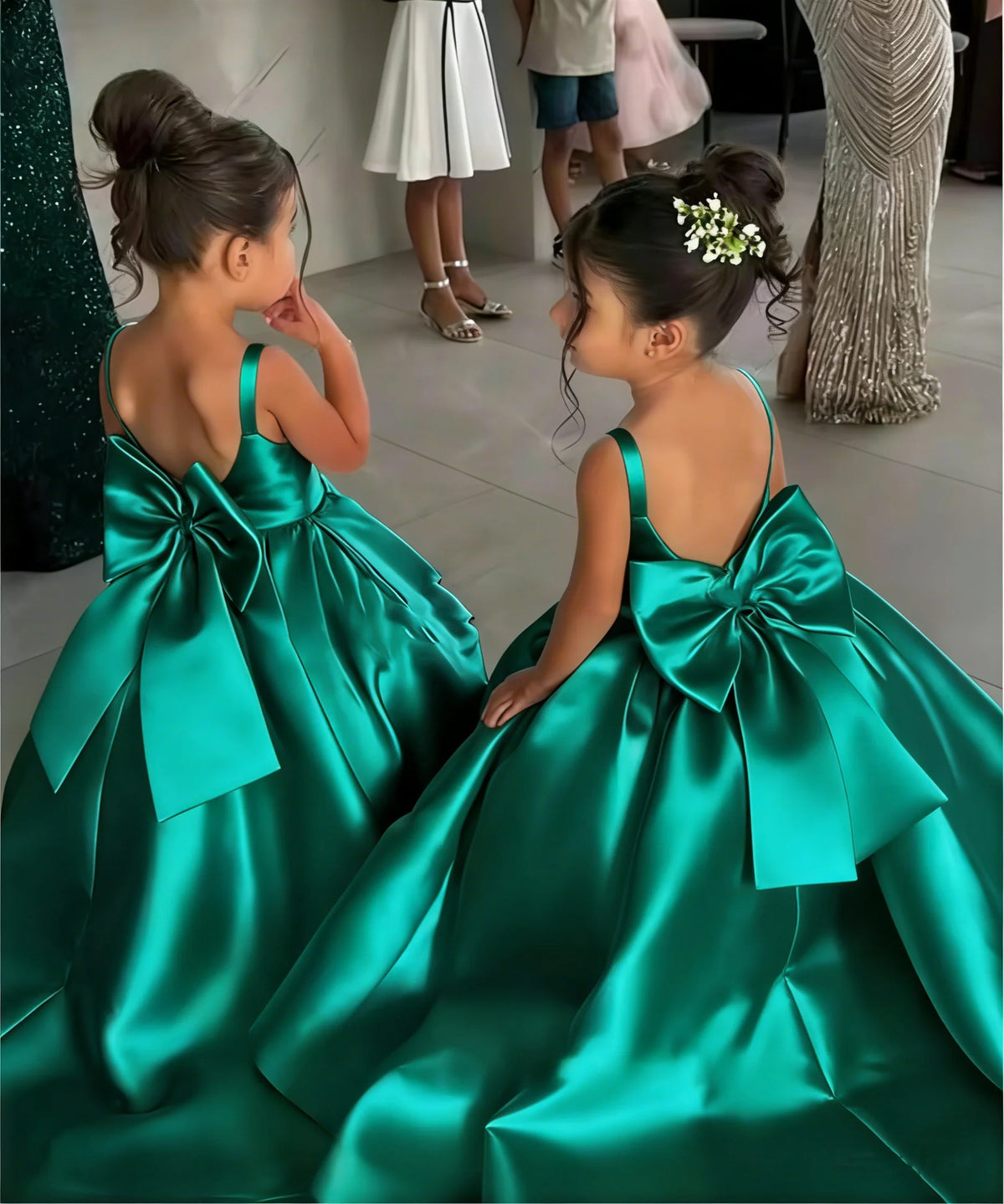Girls’ Elegant White Bow Dress – Sleeveless Flower Girl Party Gown | Wedding, Communion & Special Occasions