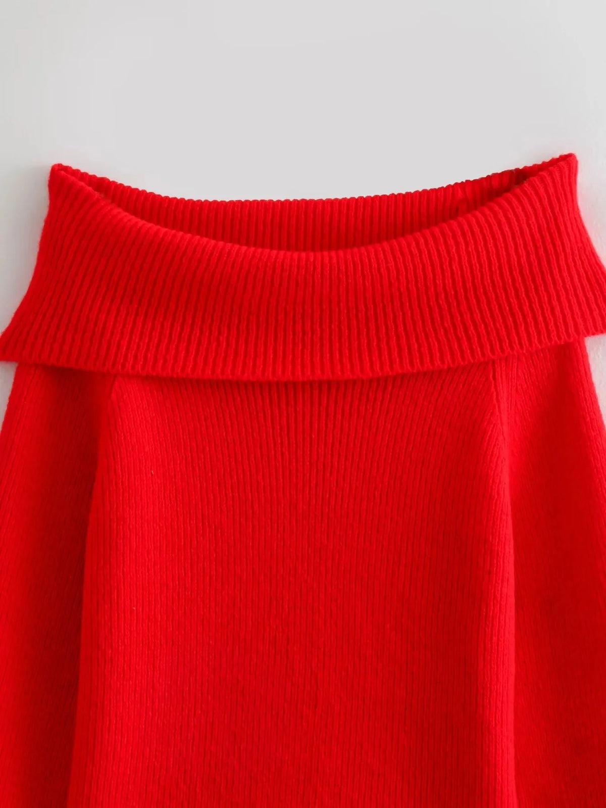 Women’s Off-Shoulder Knit Sweater – Chic Long Sleeve Pullover for Autumn Casual Wear